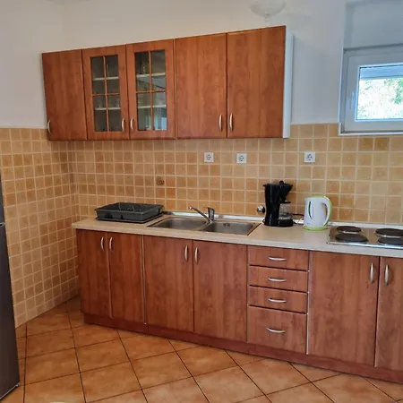 In Mit Privatem Parkplatz By Interhome Crikvenica
