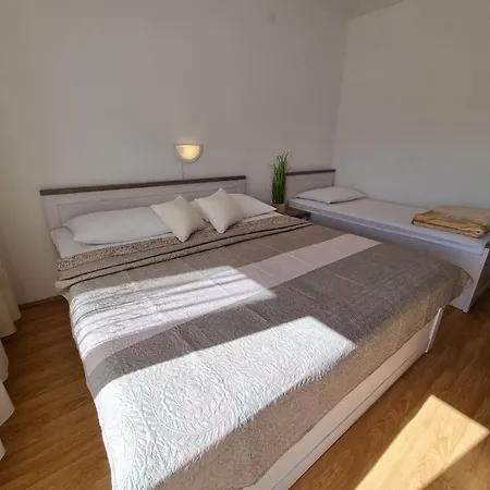 In Mit Privatem Parkplatz By Interhome * Crikvenica